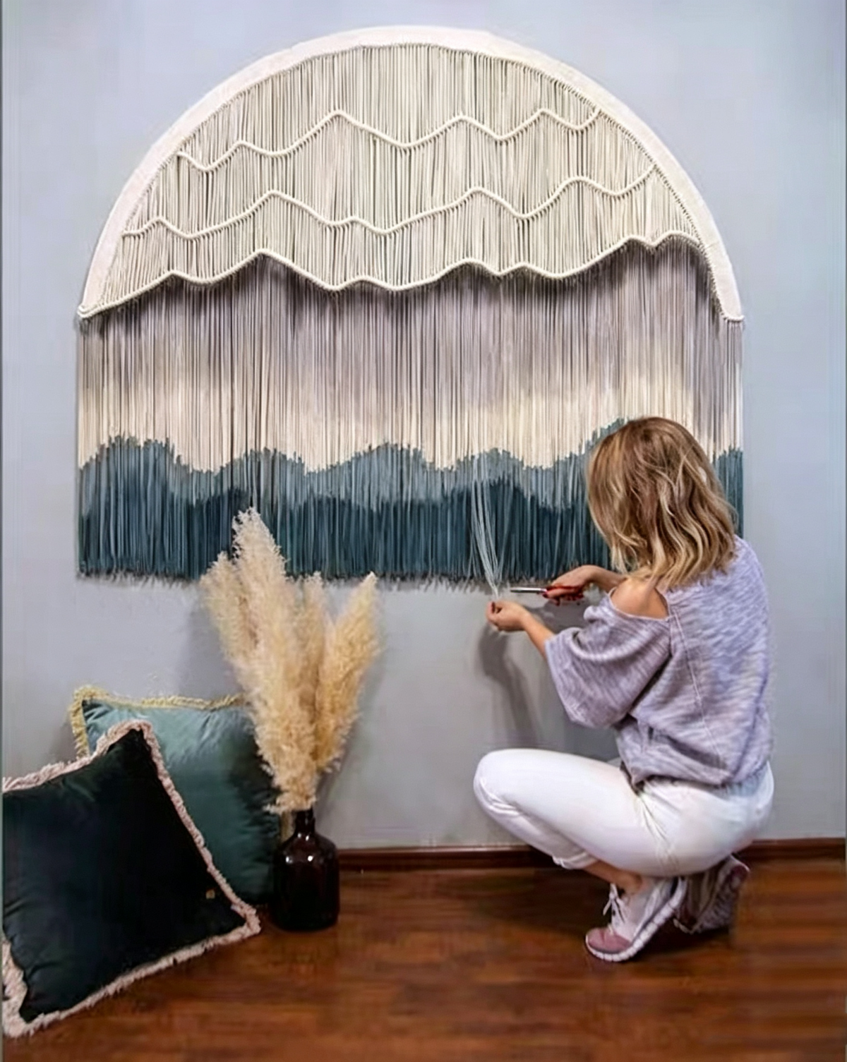 Handmade tapestry circular wall decoration