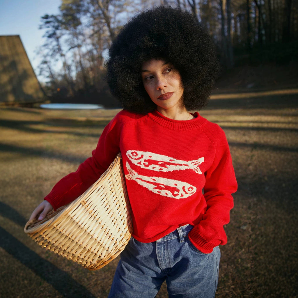 Loose long sleeved round neck pullover sweater