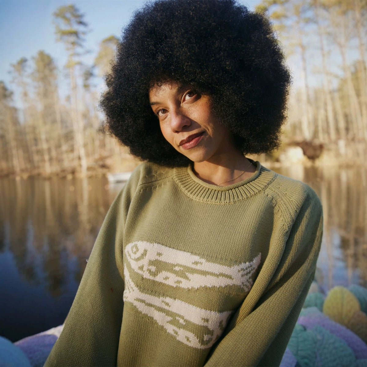 Loose long sleeved round neck pullover sweater